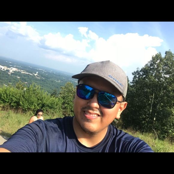 Meet your Posher, Miguel - Picture 1 of 1